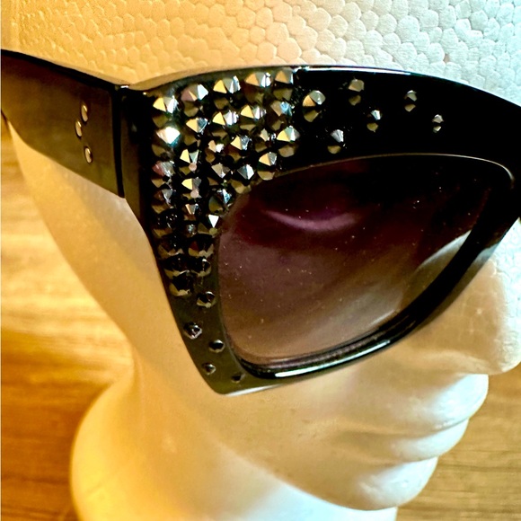 Vintage Jimmy Crystal New York Black Cat Eye Sunglasses - EUC - So Glamorous! - Picture 5 of 9